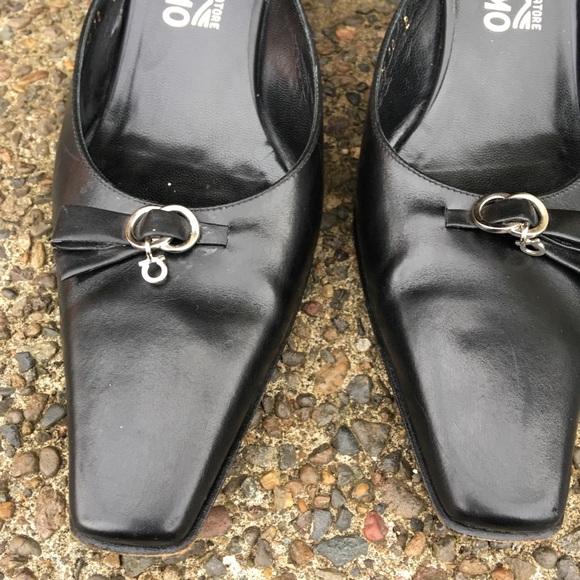 Salvatore Ferragamo Vintage Black Heels 10B - Picture 3 of 5